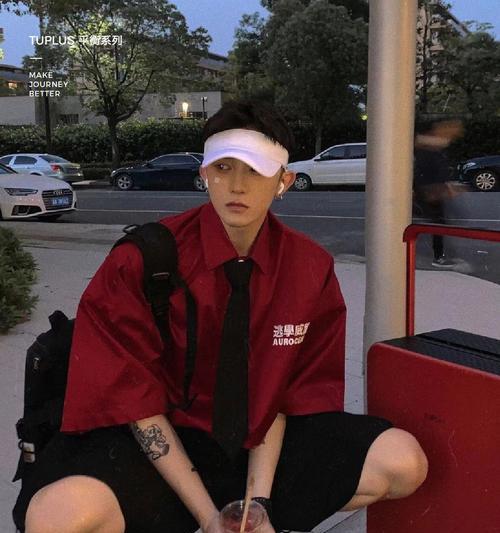 逃学威龙6攻略（揭秘逃学威龙6中的隐藏关卡和技巧，打造无敌帅气的校园生活）