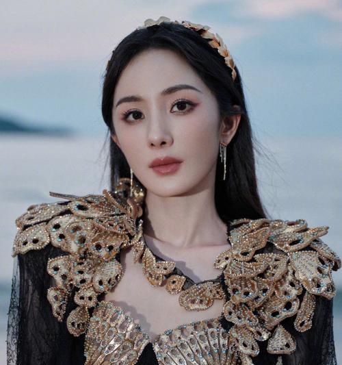 《大嘴披风出装攻略》（深入解析大嘴披风装备搭配技巧，助您在游戏中成为无敌射手）