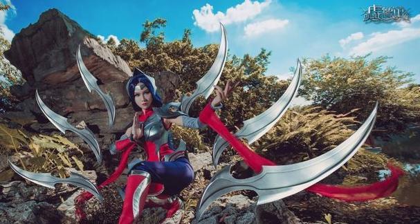 《LOL手游》游戏刀妹：如何玩转这位强力刺客