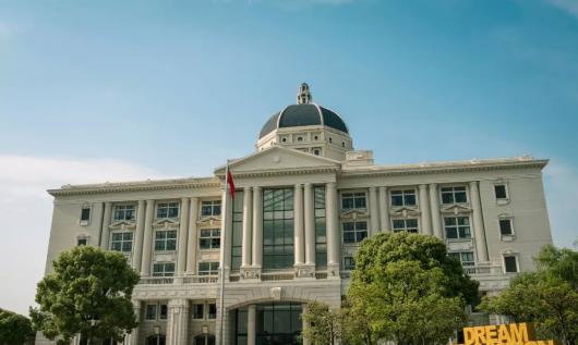 夏阳出装顺序攻略（选择、搭配、优先——夏阳出装攻略全解析）