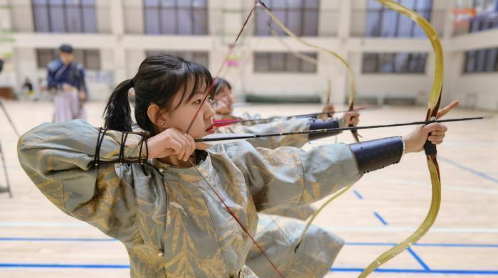 爱江湖弓手出装顺序攻略（打造最强弓手装备，助你征战江湖）