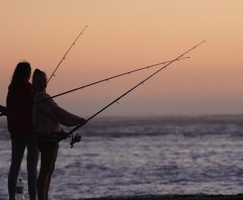 情侣河边约会攻略（营造完美氛围，让爱情绽放）