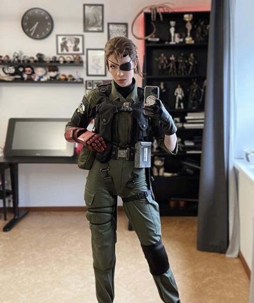 合金装备静静，领略科技之美（探索合金装备的多重应用场景和优势）