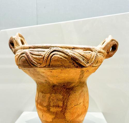 丝绸之路出装和铭文攻略（打造强力英雄的必备秘笈）