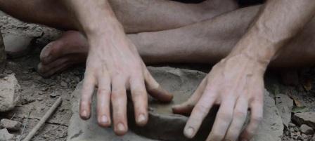 原始食物攻略（从野外觅食到自给自足，探索原始生存技巧的奥秘）