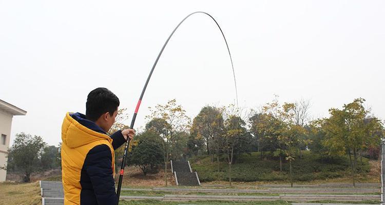 以龙将水圣右护法攻略（闪耀龙都，谱写水之传奇）