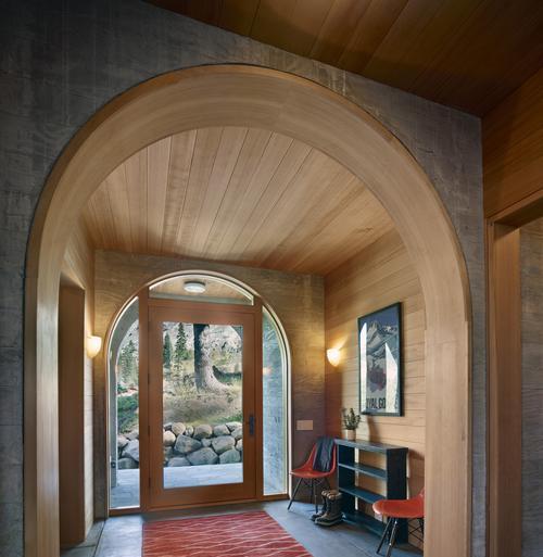 滑雪小屋逃生攻略（如何在滑雪小屋中应对紧急情况）