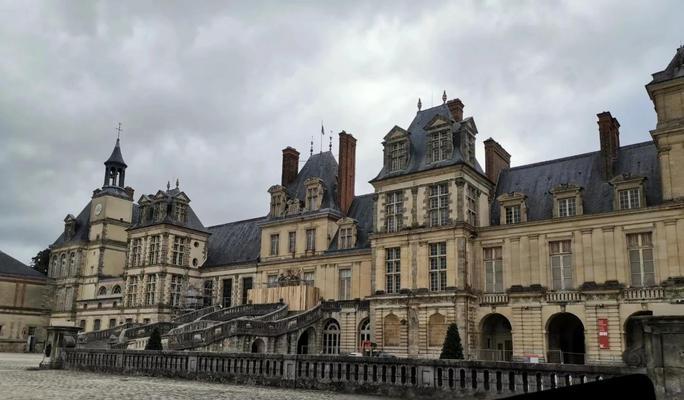 枫丹白露宫攻略（领略古代宫廷文化之美，一览中华历史的辉煌）