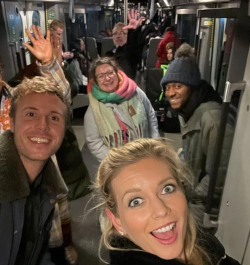 终极攻略（穿越丧尸潮，打造无敌女战士！）