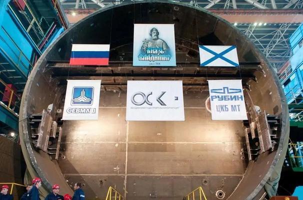 《掌握海战世界潜艇攻略，成为海底霸主！》（从入门到精通，了解潜艇操作技巧与战术战略）