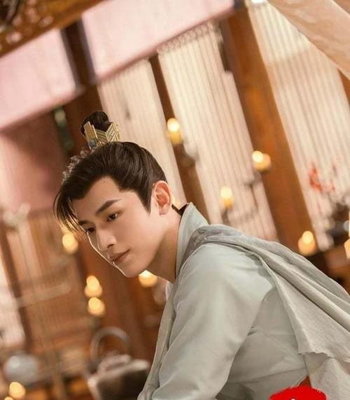 《以凤为尊》游戏攻略大揭秘（无敌凤凰闪耀天下，攻略全解密）