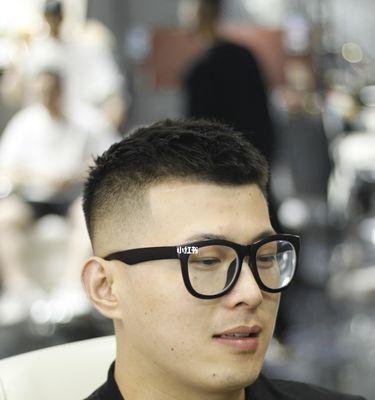 《以马师傅最强出装攻略（玩转《英雄联盟》，以马师傅出装攻略详解）