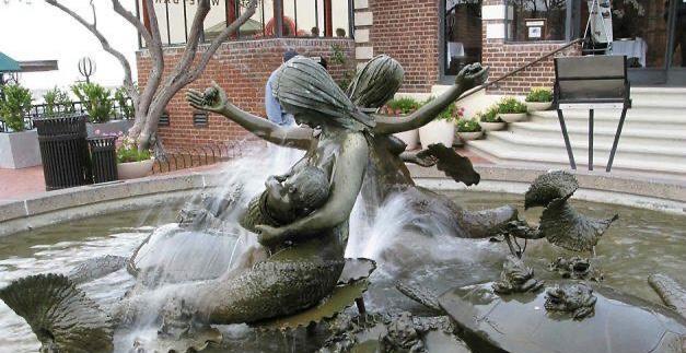 黄金版美人鱼攻略（海底世界探秘，解锁黄金版美人鱼的无尽魅力）