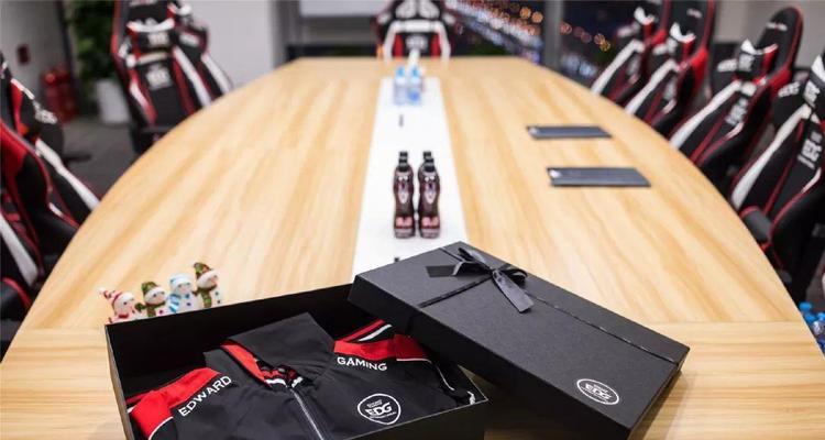 法师冬季赛套路出装攻略（掌握关键出装，助你成为冠军！）