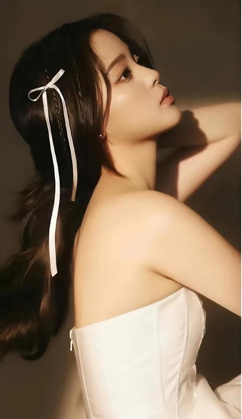 一梦江湖潜龙在渊娜娜女神攻略（用实力征服娜娜女神，打造最强潜龙）