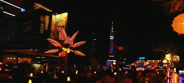 《霓虹之夜C位出装攻略》（掌握关键装备，成为霓虹之夜的C位玩家）