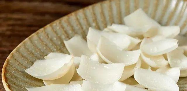 江湖悠悠（游戏中必备的神器，让你的人物快速入睡）