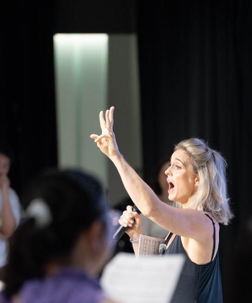 安妮技巧攻略（从出装到胜利，打造无敌安妮的秘诀）