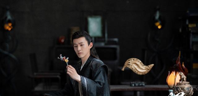 仙界龙王出装攻略大揭秘（掌握最新装备搭配，龙王登峰造极）