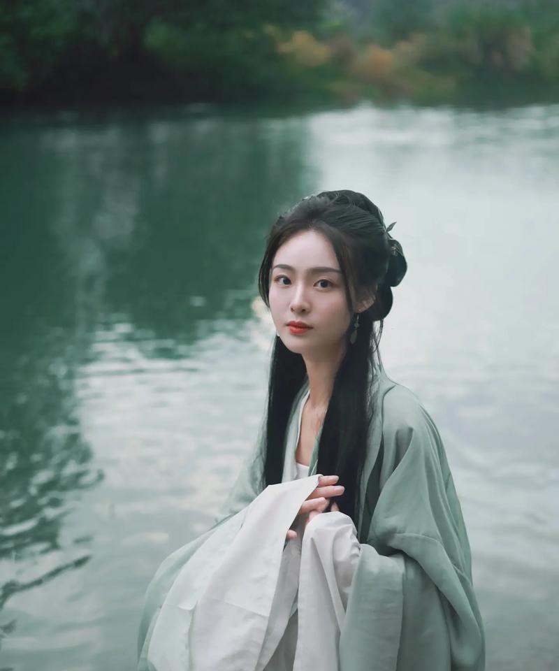 步步惊心（手把手教你成为女主的背后支持者，从装备出发，征服整个游戏！）