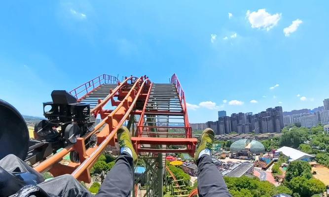 疯狂过山车攻略（狂欢不止的刺激体验，如何安全玩转过山车乐园）