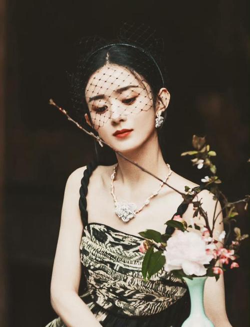 女王大人攻略指南（探索女王大人最新攻略，揭秘她的成功密码）