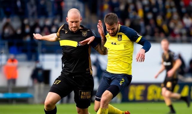 民国豪门安凯泽攻略（探寻安凯泽的家族历史与财富传承）