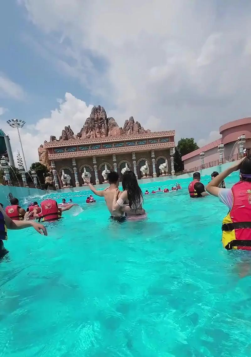 畅游苏州水上乐园，亲子游戏攻略大揭秘（带着孩子尽情玩水，打造难忘的亲子游记）