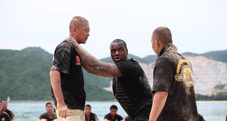 中国教官出装攻略（掌握装备的奥秘，打造无敌英雄阵容）