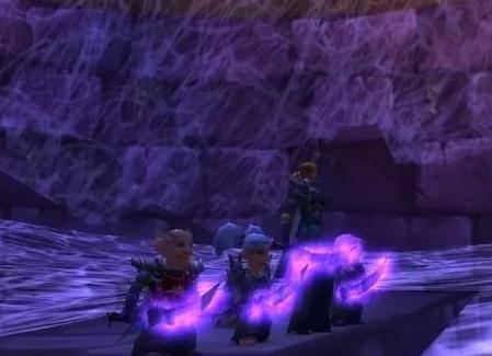 探秘萨菲隆（通过策略与协作，征服史上最强BOSS）