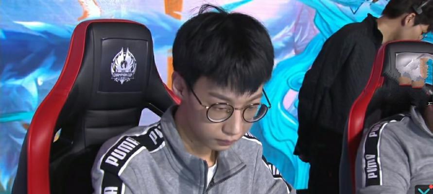 《敌我英雄出装攻略最新》（2021年王者荣耀英雄出装选择与技巧）