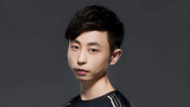 《山鸡龙女出装符文攻略，带你玩转英雄联盟》（掌握最佳出装和符文搭配，打造无敌山鸡龙女！）